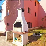 Charming In Apartmán Pula