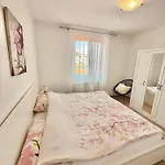 Charming In Apartmán *