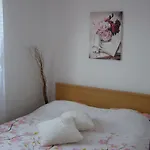 Charming In * Πούλα