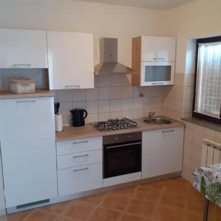 Appartamento Charming In Pola