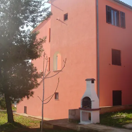 Charming In * Pola