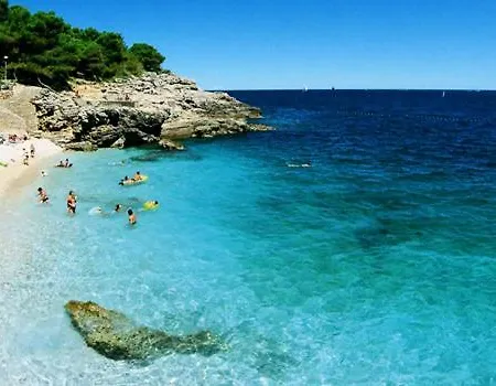 Apartment Charming In Pula