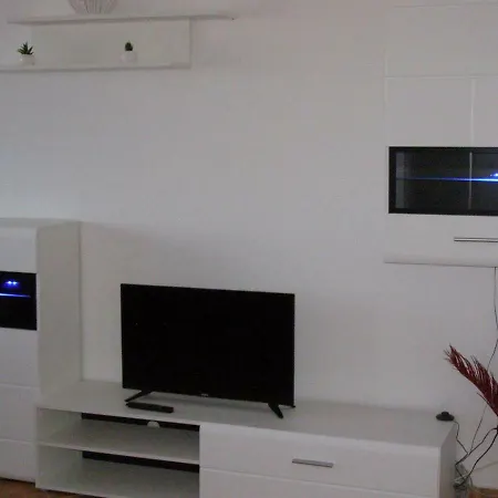 Charming In Apartment *