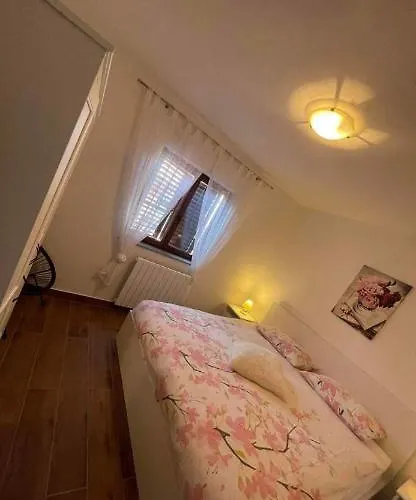 Charming In Apartmán