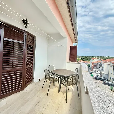 Charming In Pula