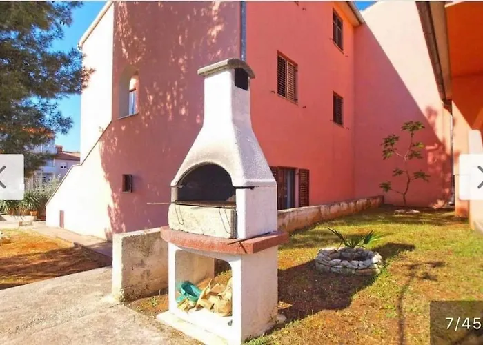 Charming In Appartement Pula