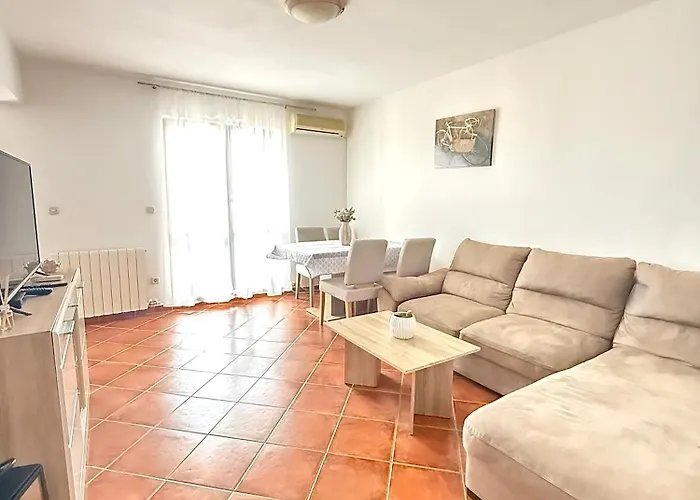 Appartement Charming In Pula