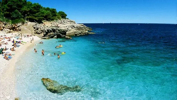 Apartment Charming In Pula